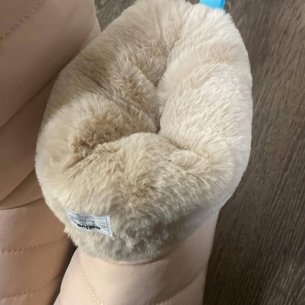 NWT Native Boots - Picture 2 of 4